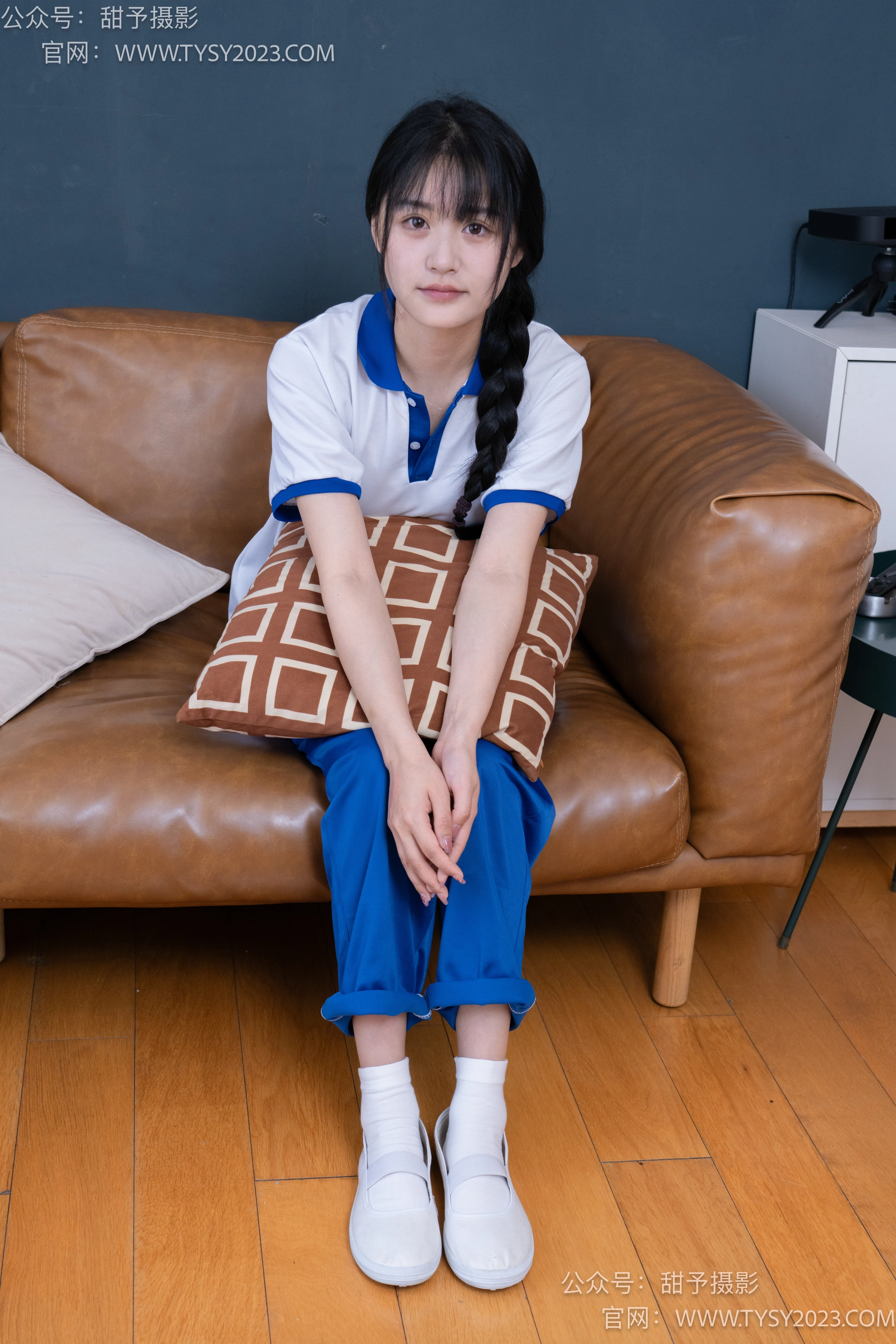 甜予摄影 No.091 澜澜-校服、白布鞋、板鞋、白棉袜、短肉丝、裸足 0